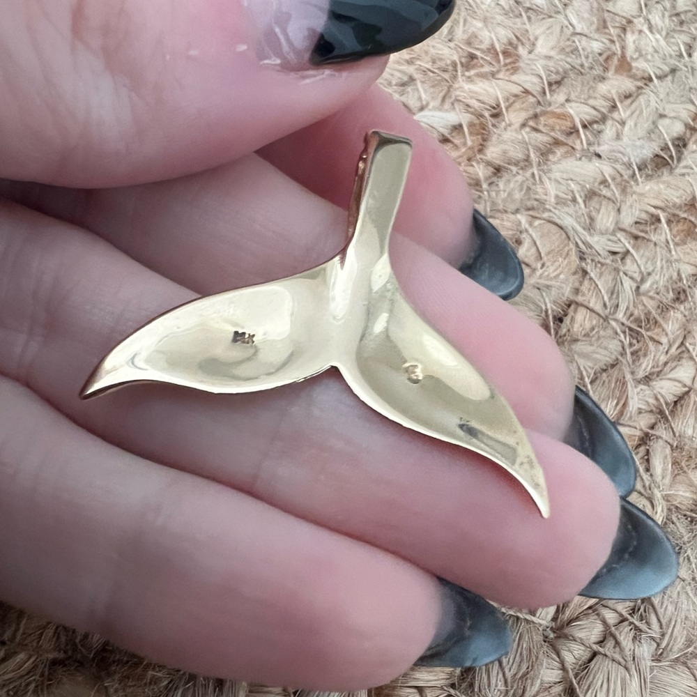 Whale or Dolphin Tail Pendant - Picture 2 of 3